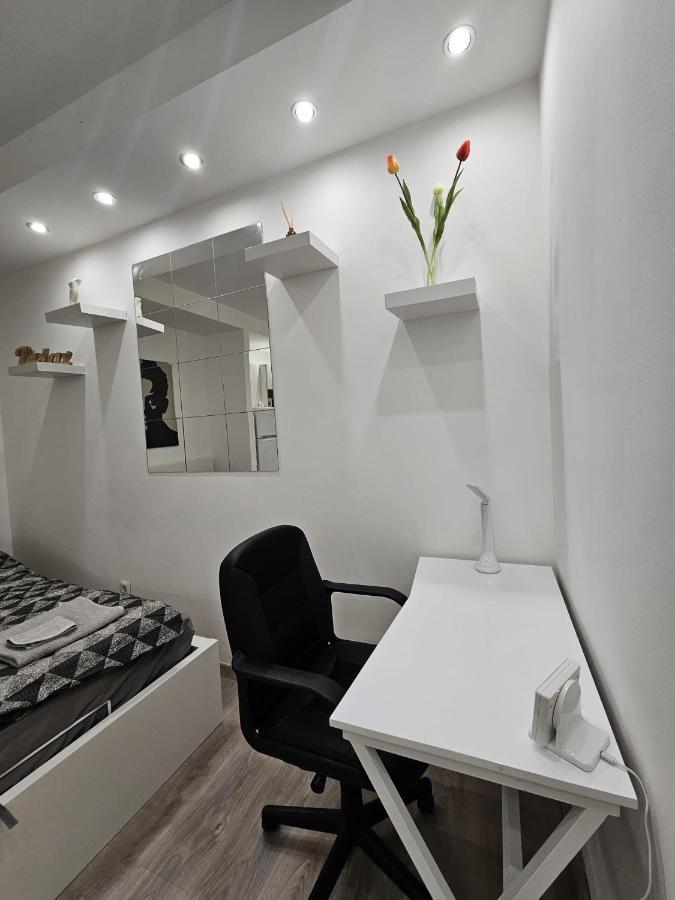 Smart Studio In The Heart Of Budapesta Exterior foto